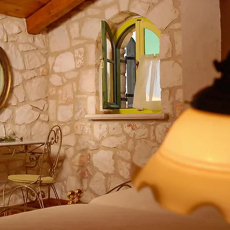 Lida Aresti By Sealand فيلة Agios Leon