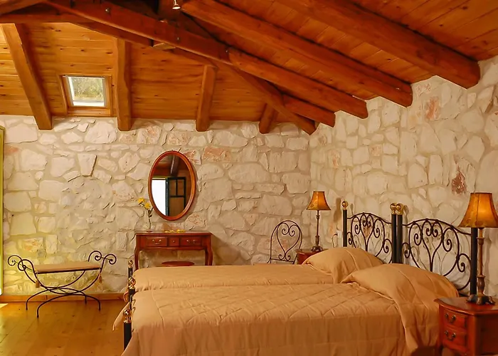 Lida Aresti By Sealand Agios Leon